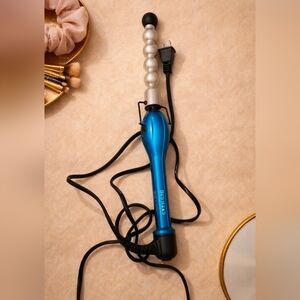 Blue Bed Head ROCK N' ROLL Styler